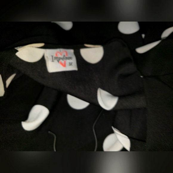 💲🖐🏾/☀️🏖Black Fashionable shorts & Polka Dot top 3X - Picture 8 of 9